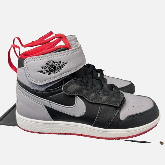 Jordan Other - Nike Air Jordan 1 Hi FlyEase Shoes